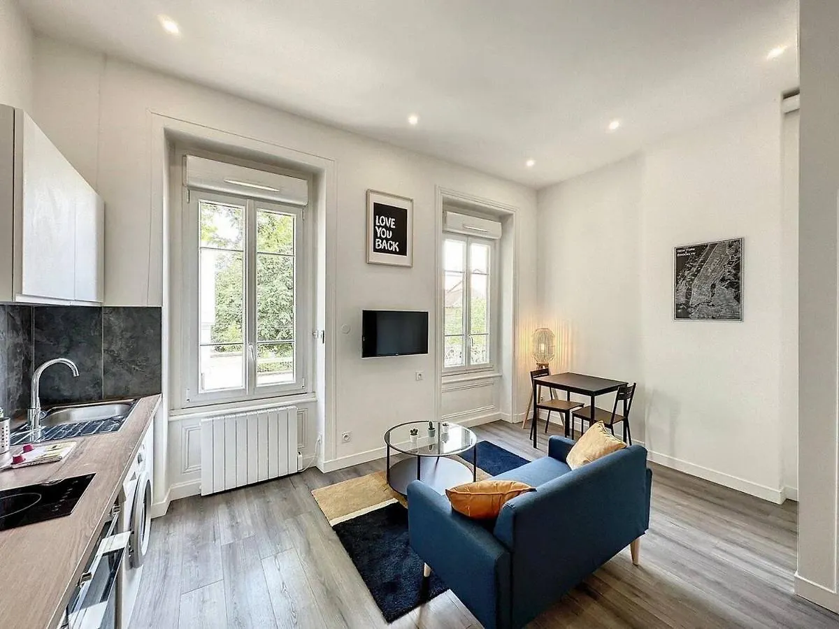 Appartement Confortable Lyon Part Dieu Felix 1 アパート